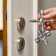 KNIPEX KNIPEX 00 11 01 TwinKey® Clé universelle pour armoires de commande pour toutes les armoires et systèmes de fermeture stan